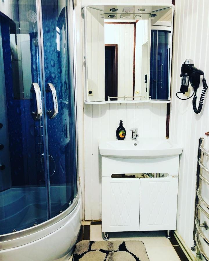 У Віти Котедж 1 Synevyrsʼka Polyana Exterior foto